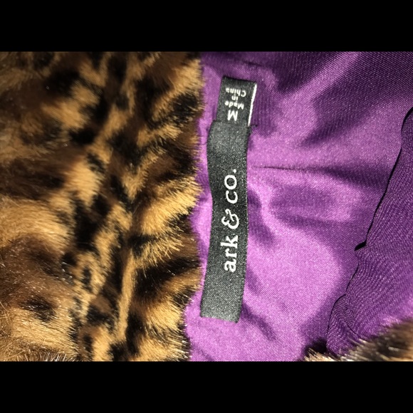 ModCloth Retro Cheetah print capelet - Picture 7 of 7